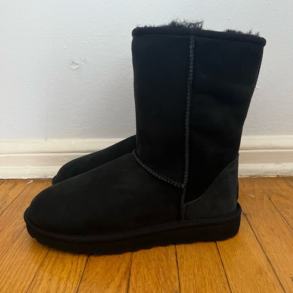 UGG Classic Short II Boots - Black Women’s US 8 EU 39